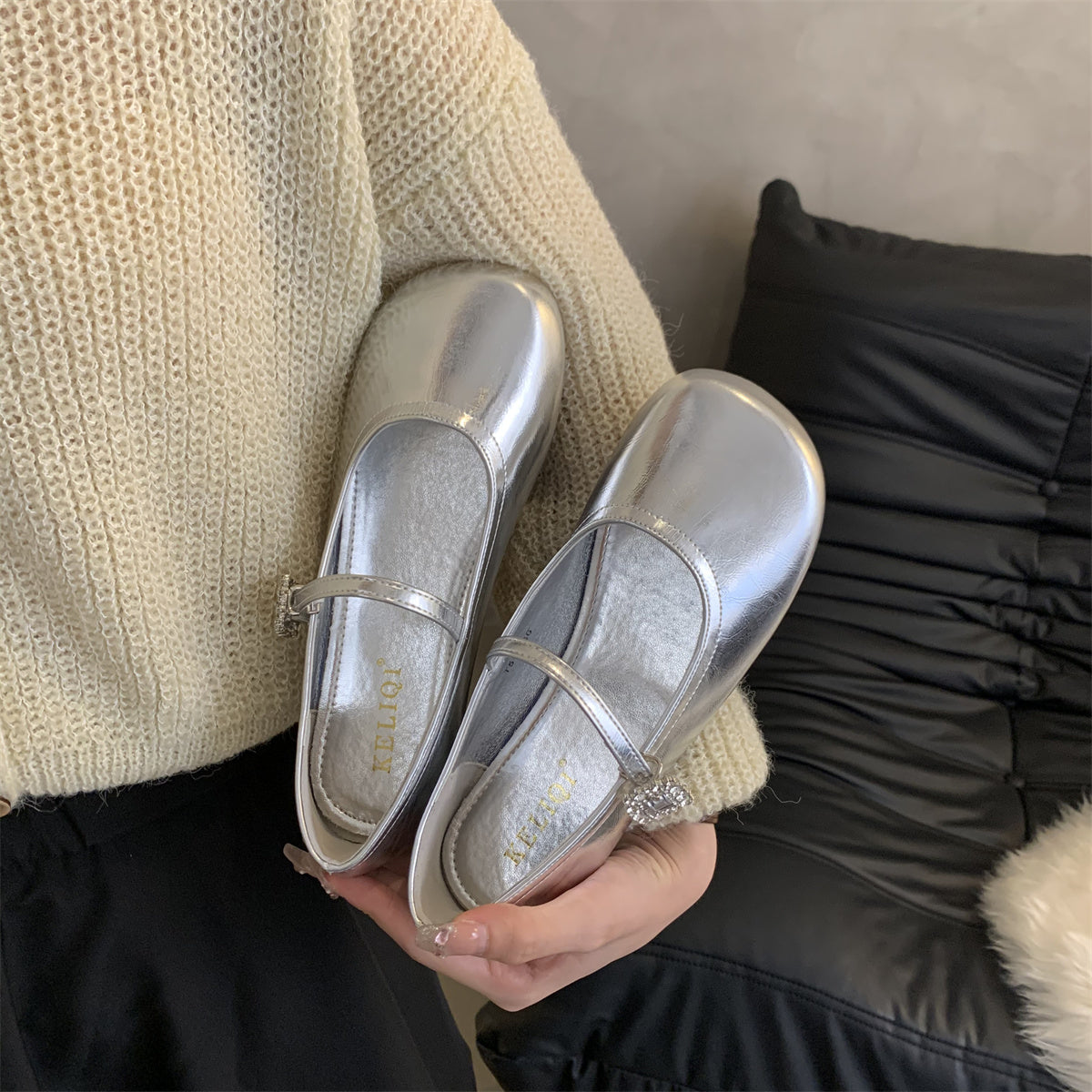 Women's Ballet Flats with Elegant Strap and Sparkling Detail