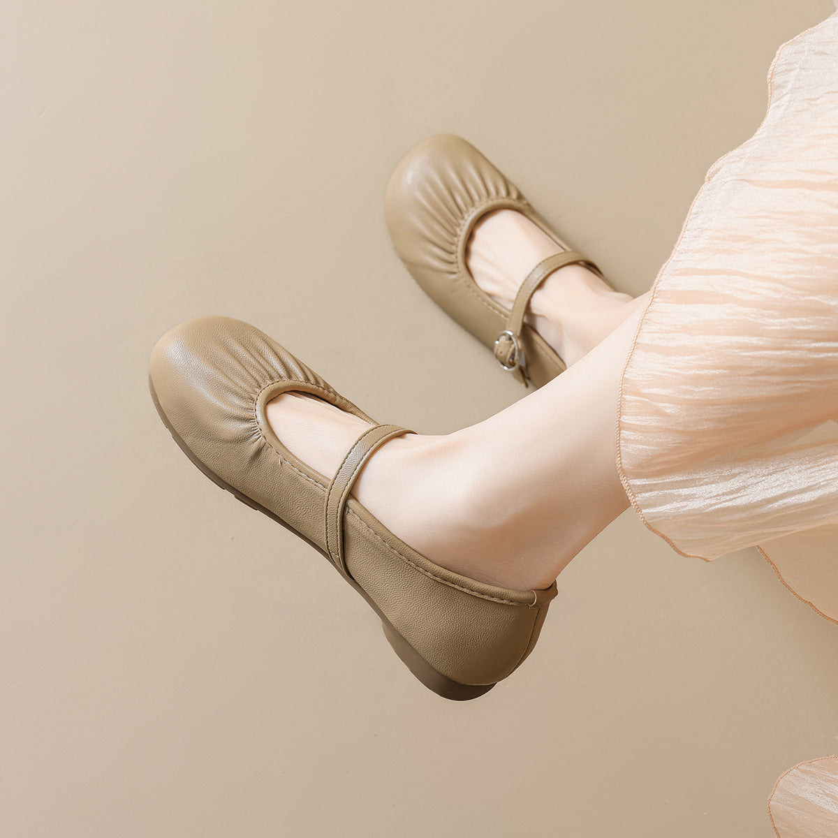 Women's Ballet Flats with Elastic Band and Decorative Strap