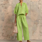 Women's Airy Two-Piece Set with Modern Collar and Zipper