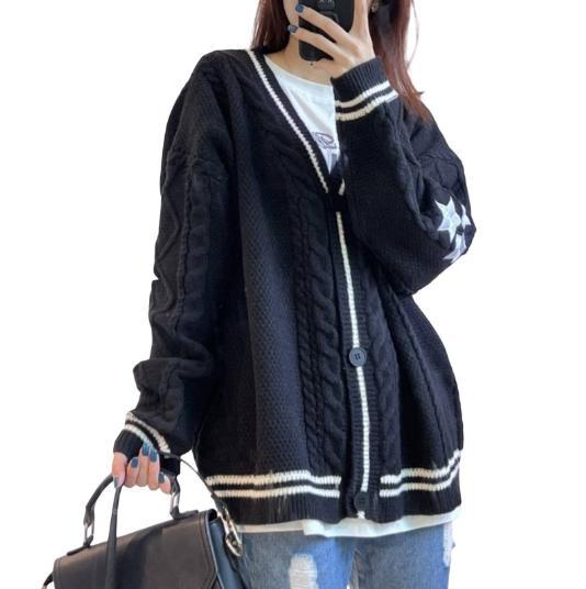 Women's Chunky Knit Cardigan with Unique Cable Structure and Decorative Stars
