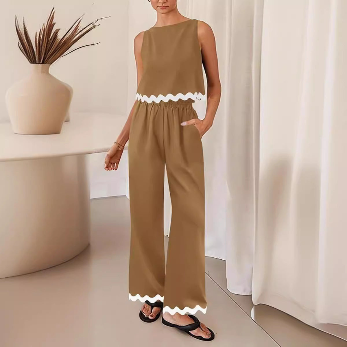Women's Elegant Lounge Set with Wide Cut and Decorative Wave Edges