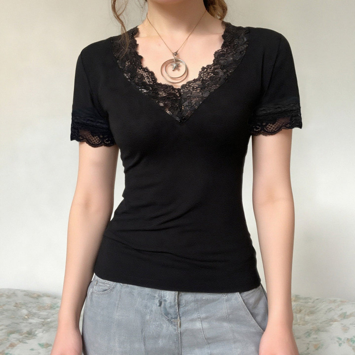 Women's Elegant Lace V-Neck Short-Sleeve T-Shirt