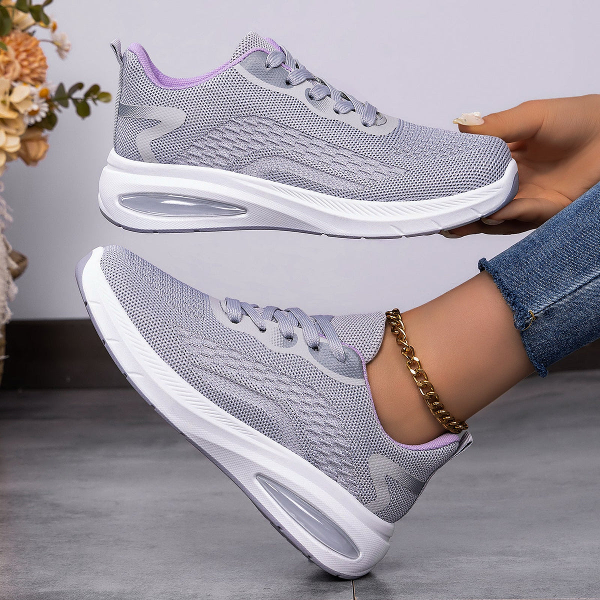 Women's Breathable Running Shoes with Cushioning and Flexibility