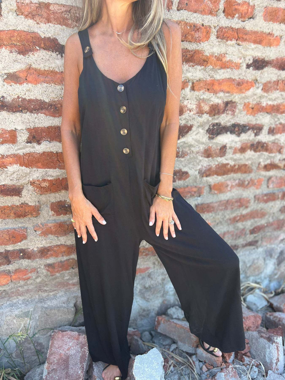 Casual Jumpsuit with Button Details and Side Pockets