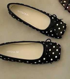 Women's Ballet Flats with Polka Dot Pattern and Bow Detail