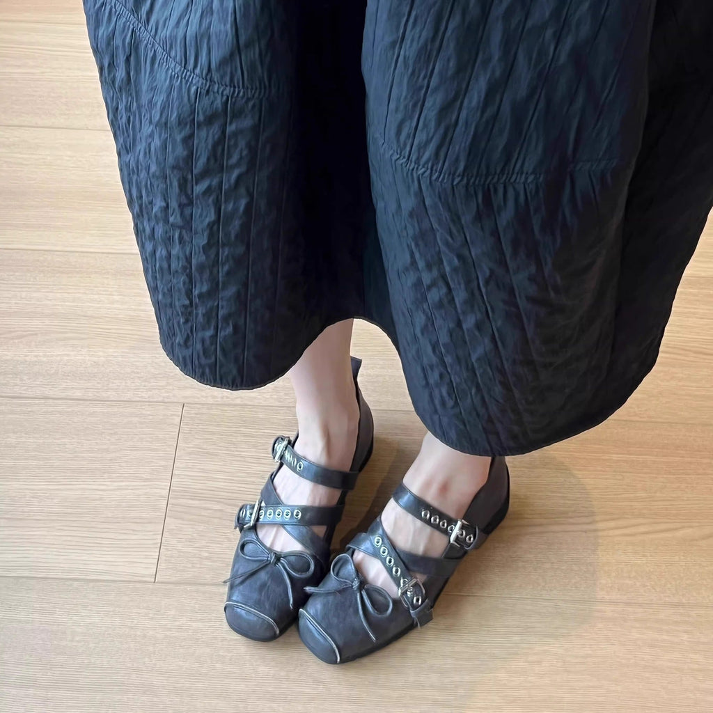 Women's Ballet Flats with Decorative Strap and Pleated Design
