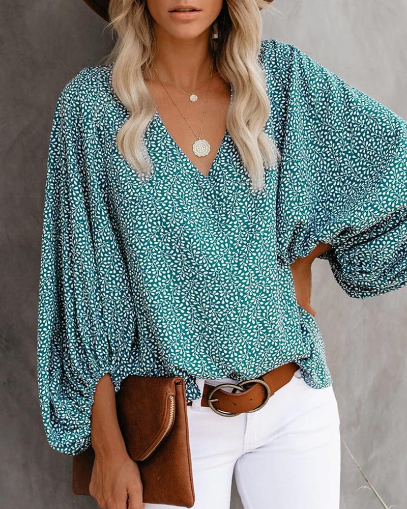 Women's Blouse with Wide Sleeves and Floral Pattern