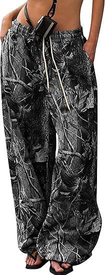 Women's High-Waisted Cargo Pants with All-Over Pattern