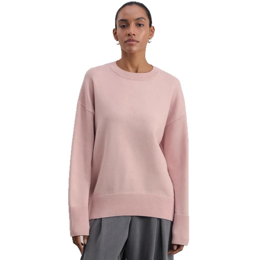 Women's Comfortable and Elegant Knit Sweater with Dropped Shoulders and Ribbed Cuffs