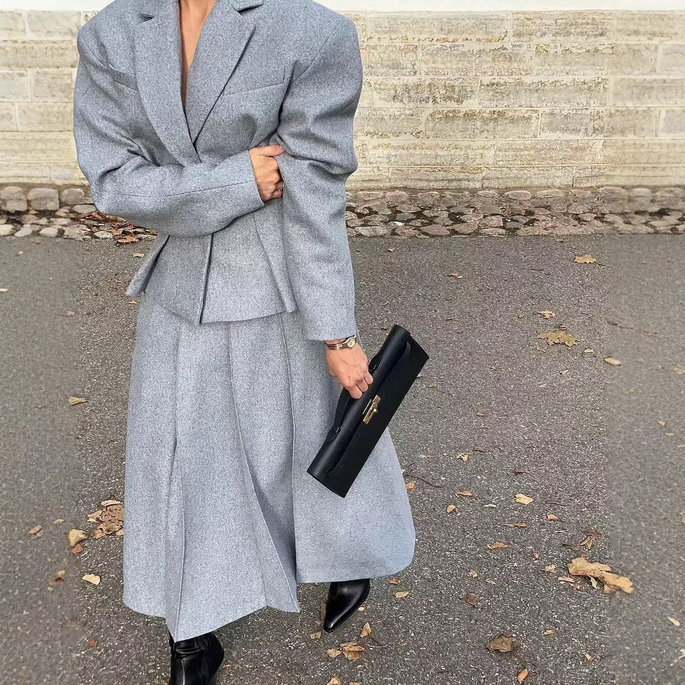 Women's Elegant Blazer and Skirt Set in High-Quality Wool Blend