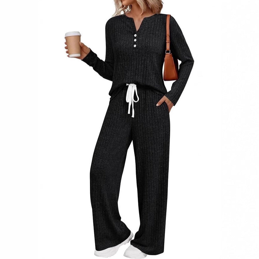 Women's Comfortable Knit Suit with Casual Cut