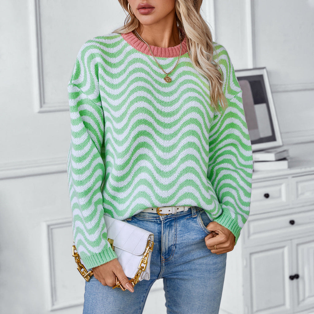 Women's Cozy Sweater with Modern Wave Patterns