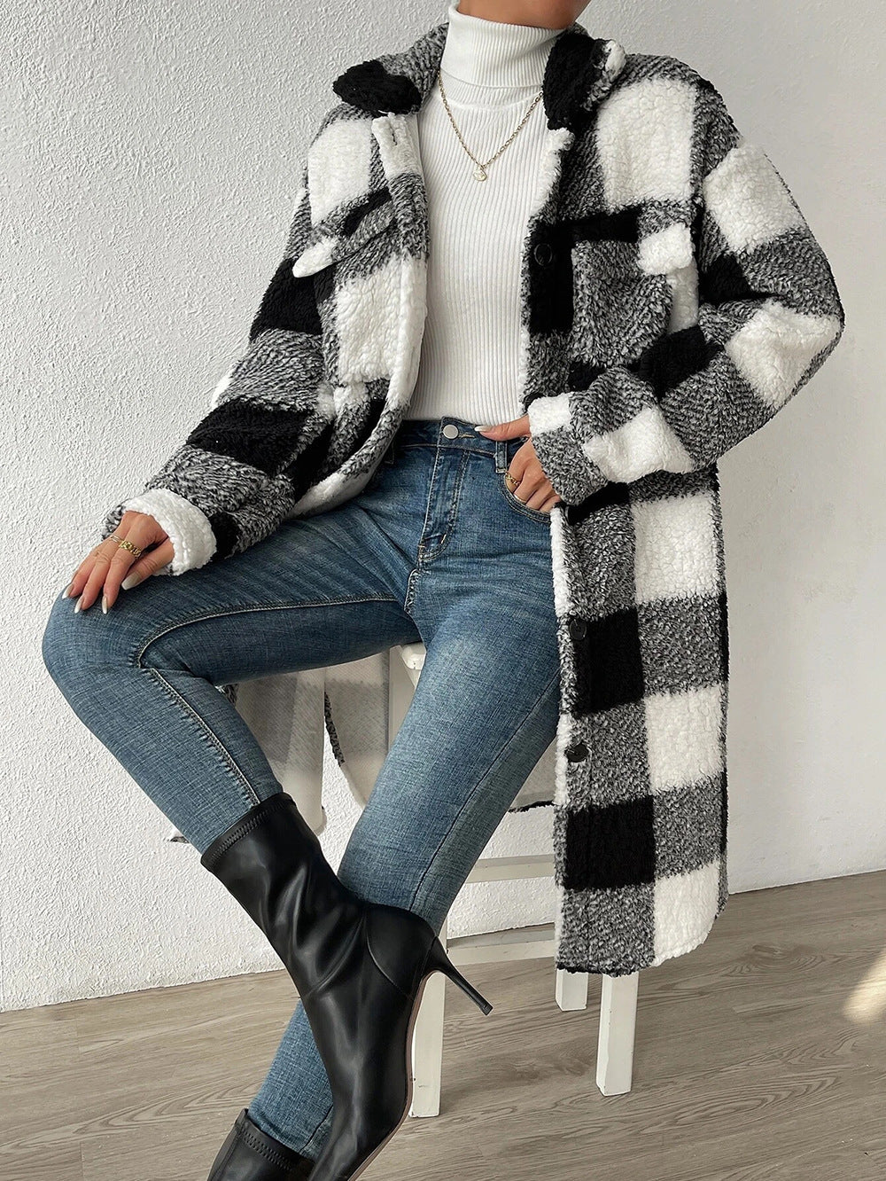 Women's Cozy Plaid Coat with Soft Lining and Button Placket