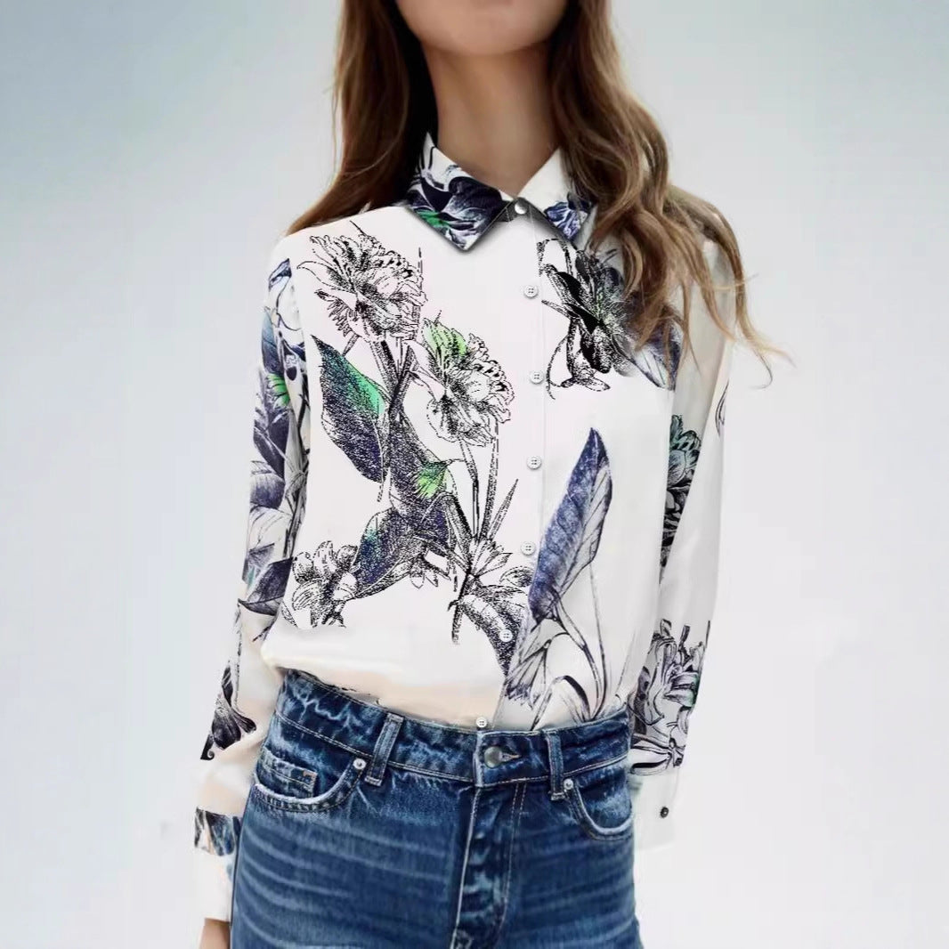 Women's Blouse with Floral Print and Elegant Button Placket