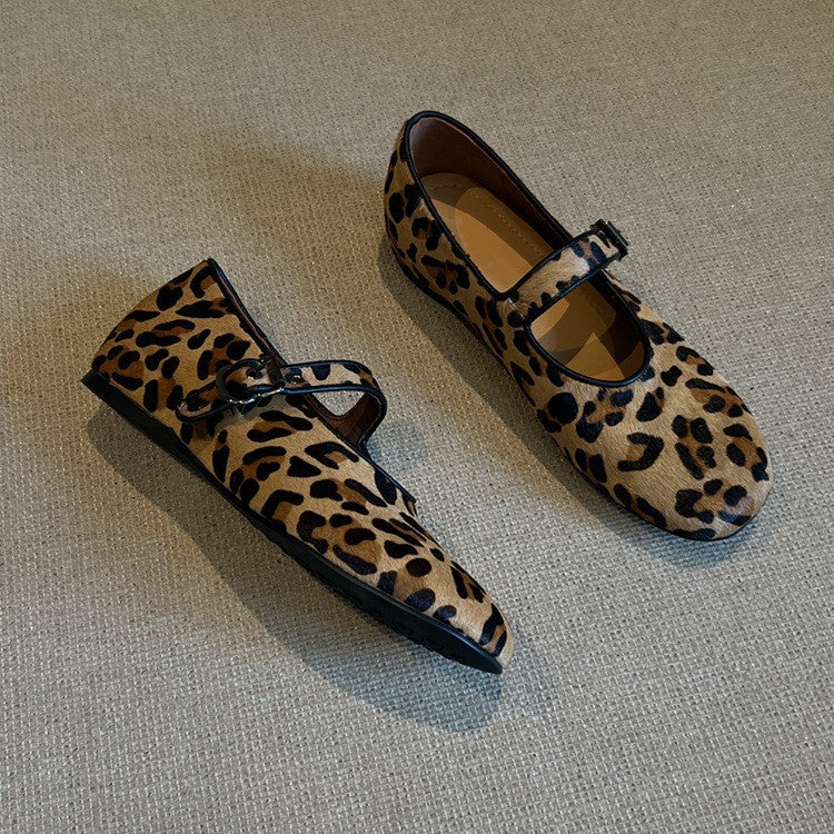 Women's Ballet Flats with Strap and Suede-Look Finish