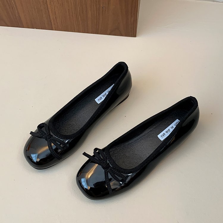 Women's Ballet Flats with Decorative Bow Appliqué and Comfortable Footbed