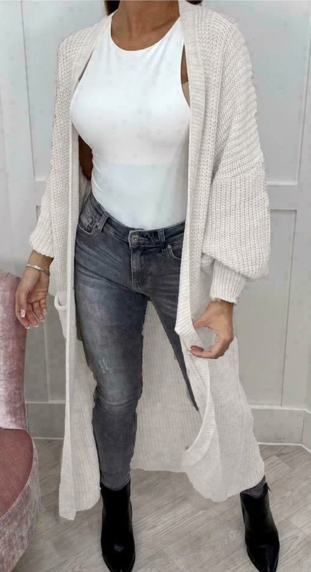 Women's Chunky Knit Cardigan with Open Sleeves