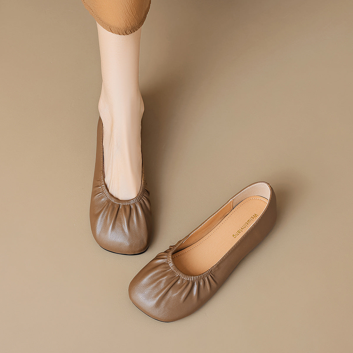 Women's Ballet Flats with Elastic Pleated Design and Comfortable Insole