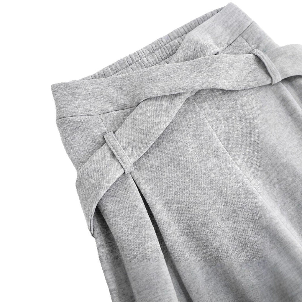 Women's Jogging Suit with Oversized Cut and Trendy Details