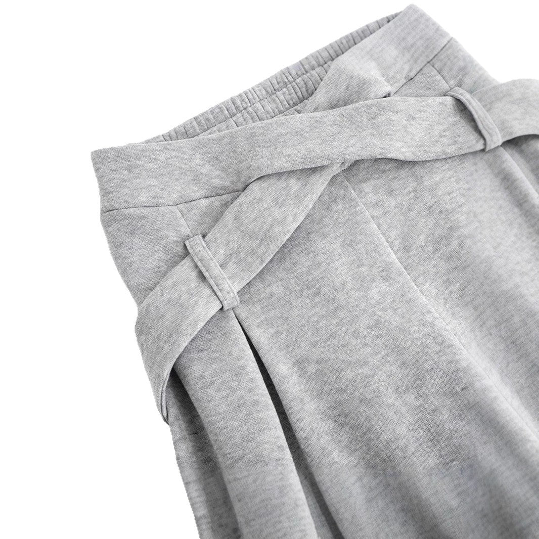Women's Jogging Suit with Oversized Cut and Trendy Details