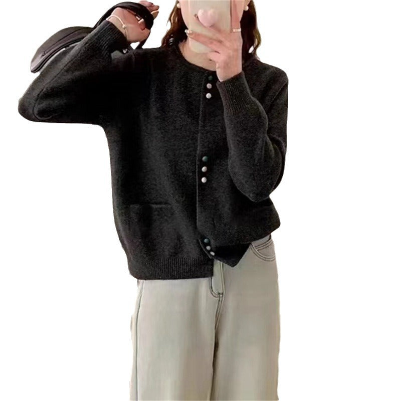 Women's Cozy Cardigan with Colorful Buttons and Practical Pockets