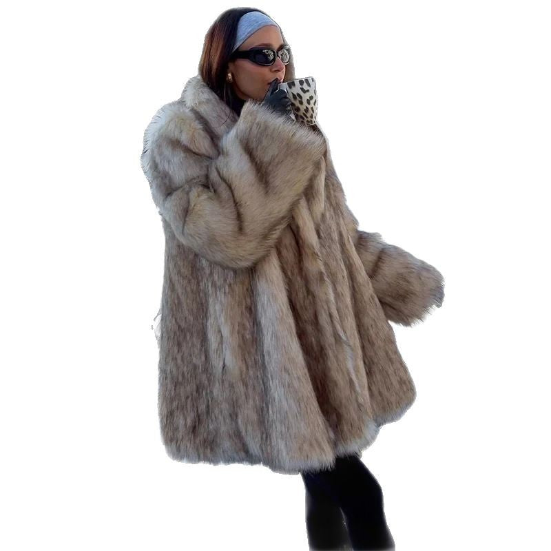 Women's Luxurious Faux Fur Coat with Voluminous Collar