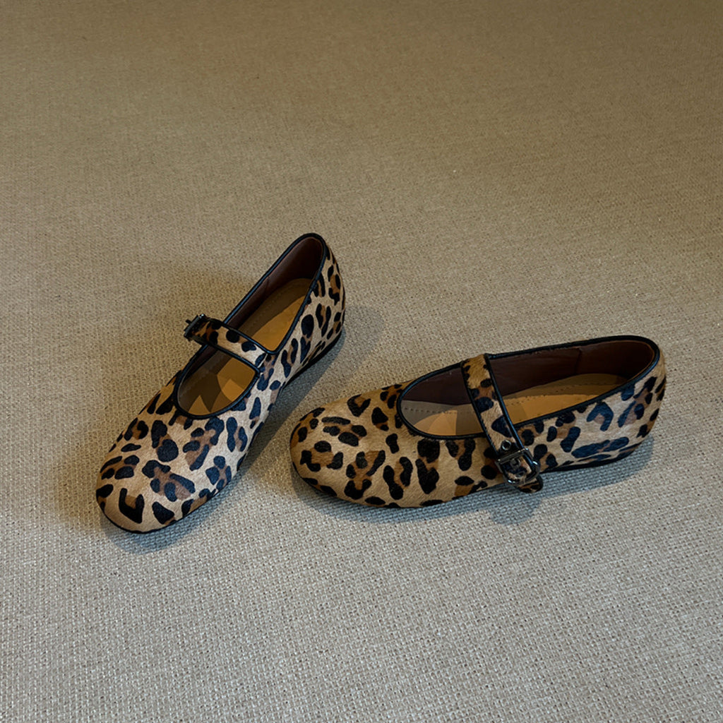 Women's Ballet Flats with Strap and Suede-Look Finish