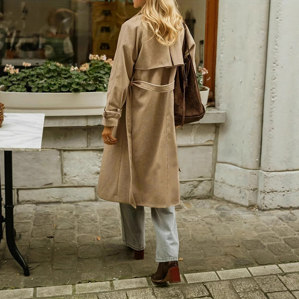 Elegant Wool Coat with Practical Belt