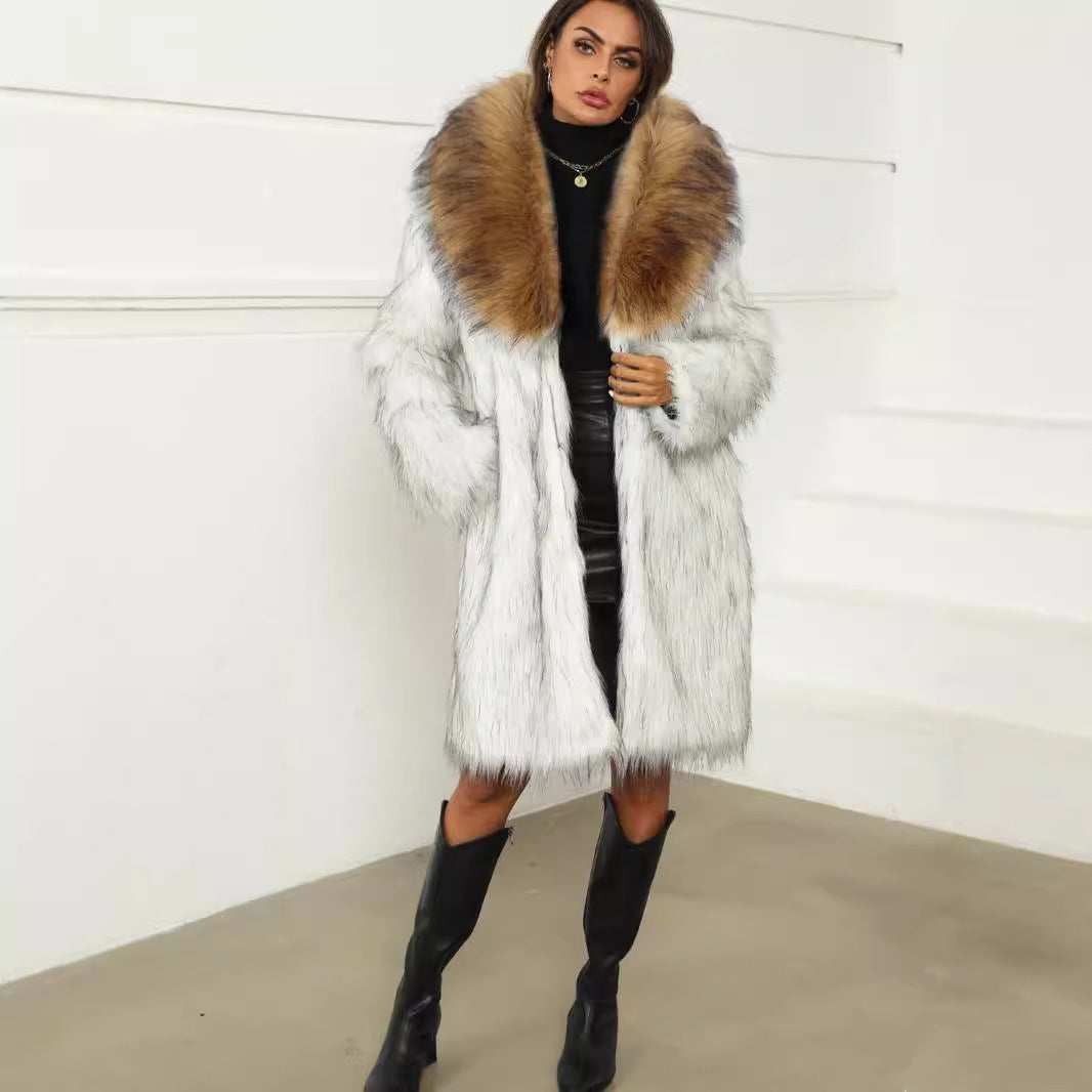 Women's Luxurious Faux Fur Coat with Voluminous Collar