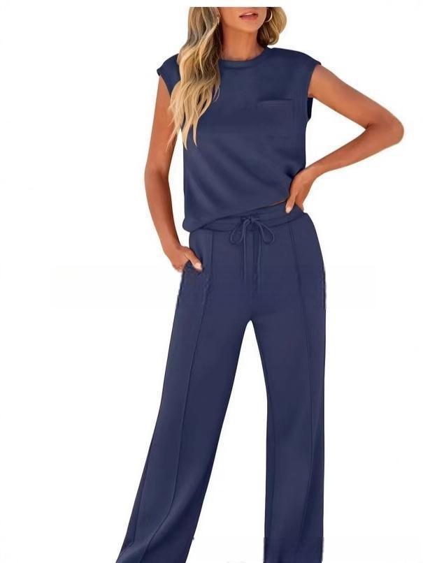Women's Comfortable Lounge Set with Wide Cut and Fashionable Details
