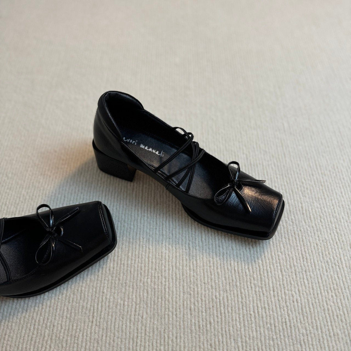 Women's Ballet Flats with Decorative Bows and Metallic Finish