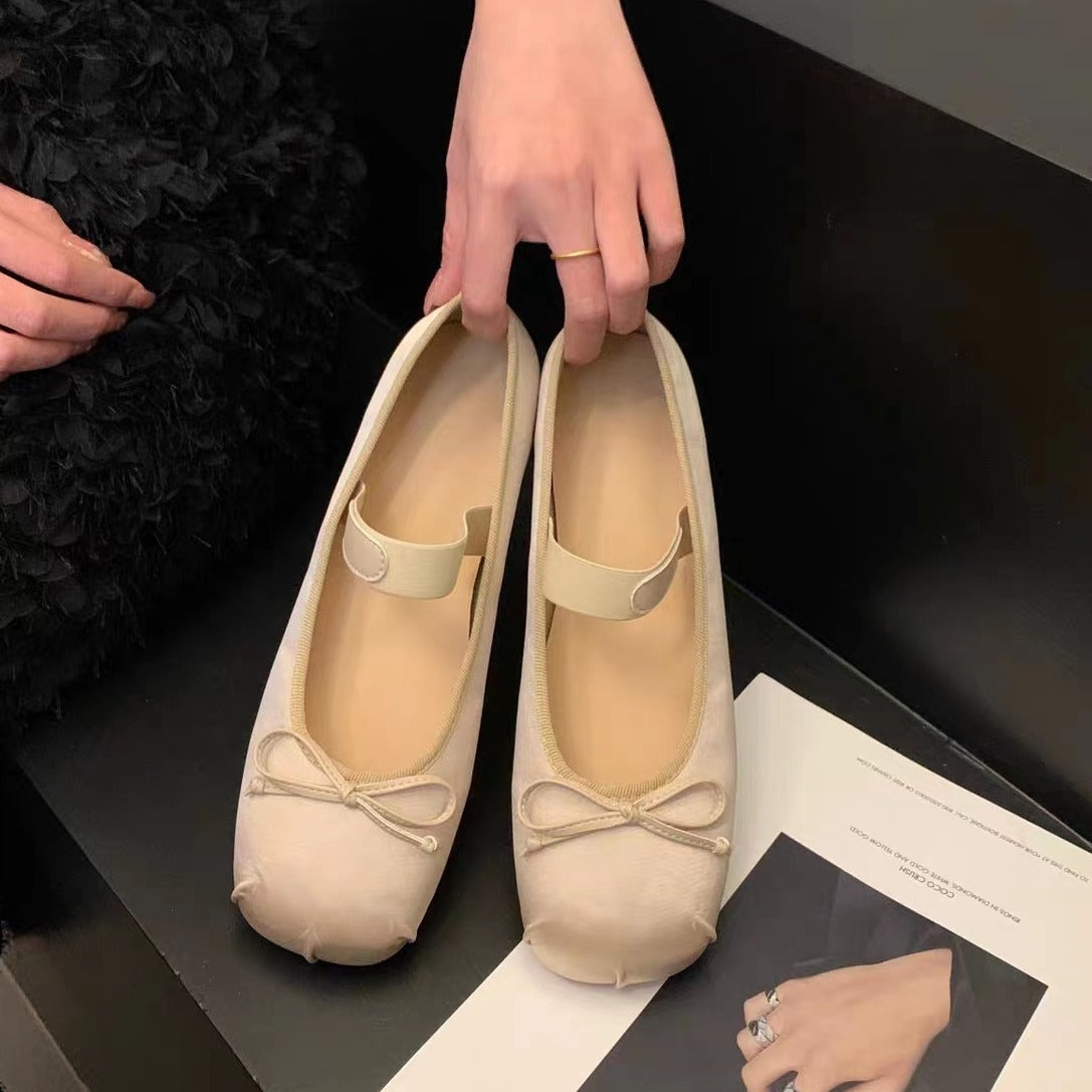 Women's Ballet Flats with Adjustable Strap and Elegant Bow Appliqué