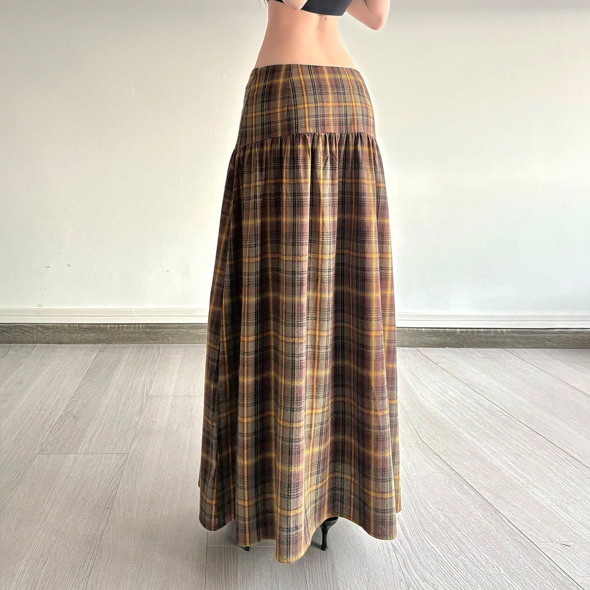 Women's Plaid Midi Skirt with High Waist and Voluminous Cut