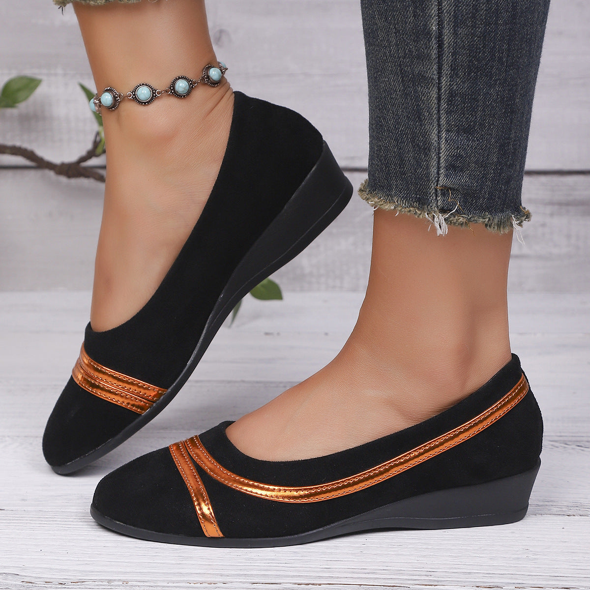 Women's Ballet Flats with Metallic Accent