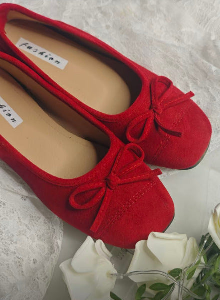 Women's Ballet Flats with Elegant Shine and Delicate Bow Detail