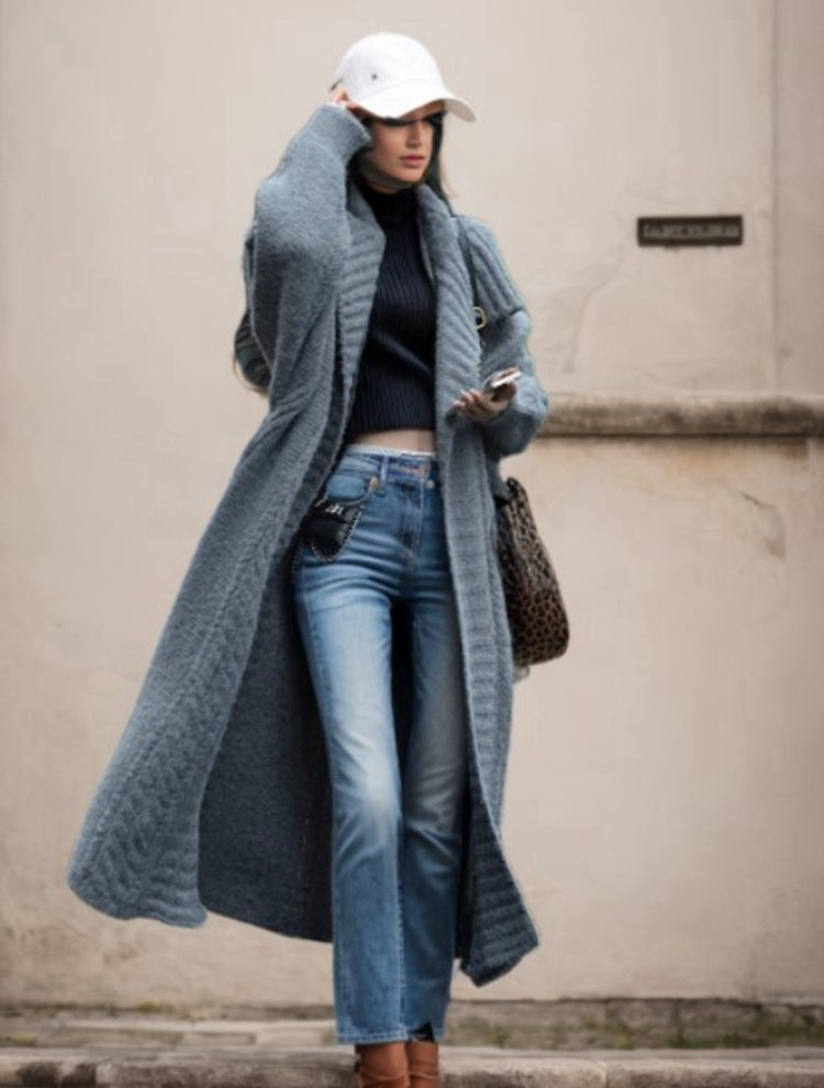 Women's Large Knit Coat with Deep Collar and Artistic Ribbed Pattern