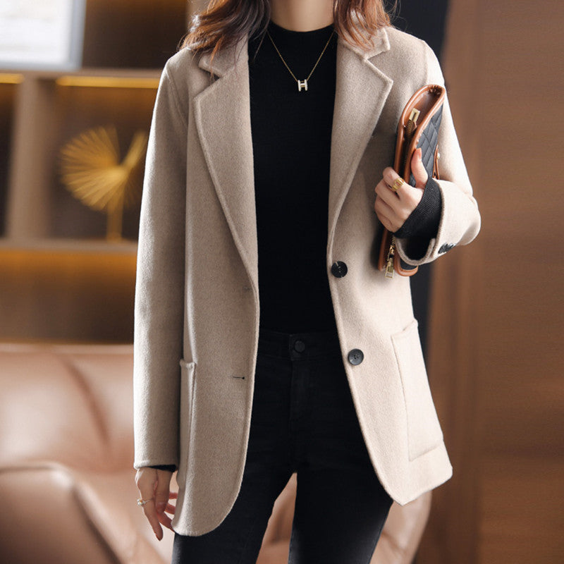 Minimalist Elegant Blazer