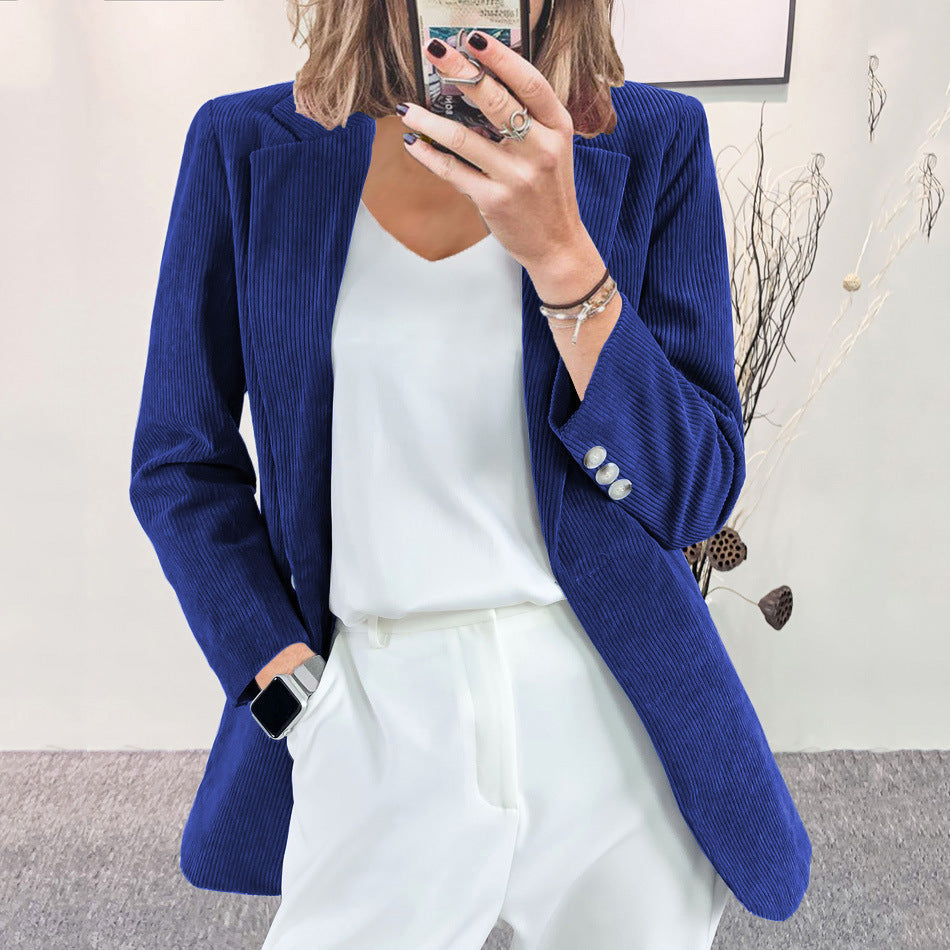 Elegant Striped Blazer with Slim Silhouette
