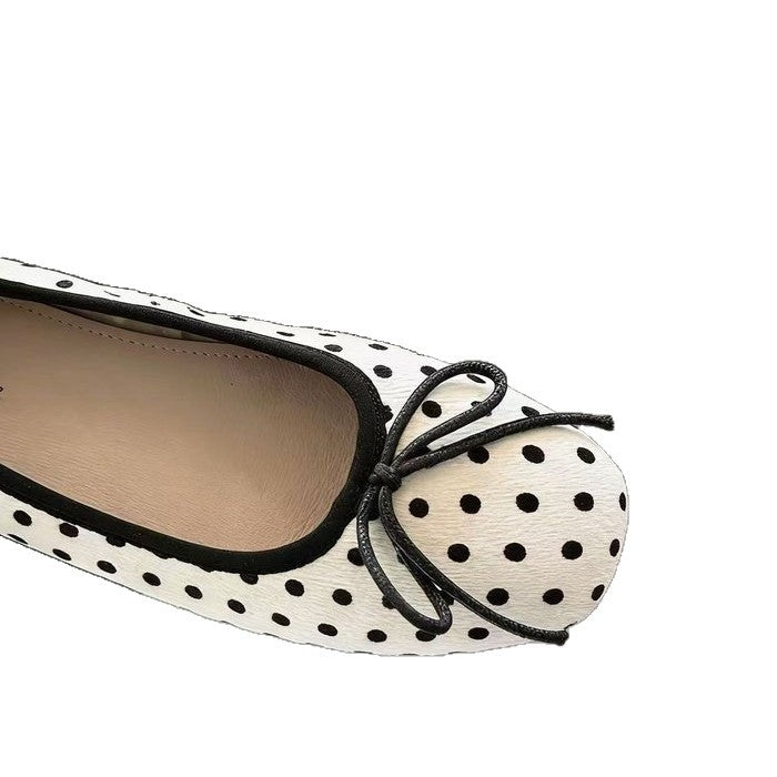 Women's Ballet Flats with Decorative Bow and Polka Dot Pattern