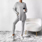 Women's Casual Lounge Outfit with Oversized Sweater and Leggings