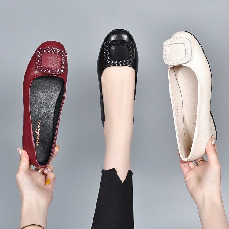 Women's Ballet Flats with Elegant Braided Detail and Comfortable Sole