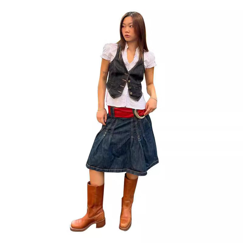 Women's Denim Vest with Elegant Button Details and Modern Pockets