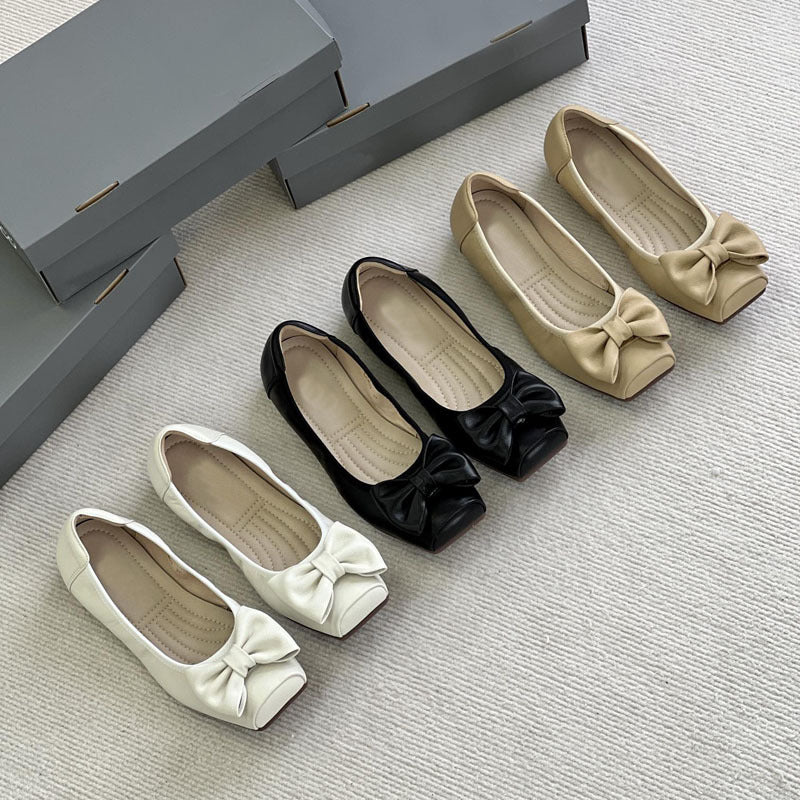 Women's Ballet Flats with Bow Accent