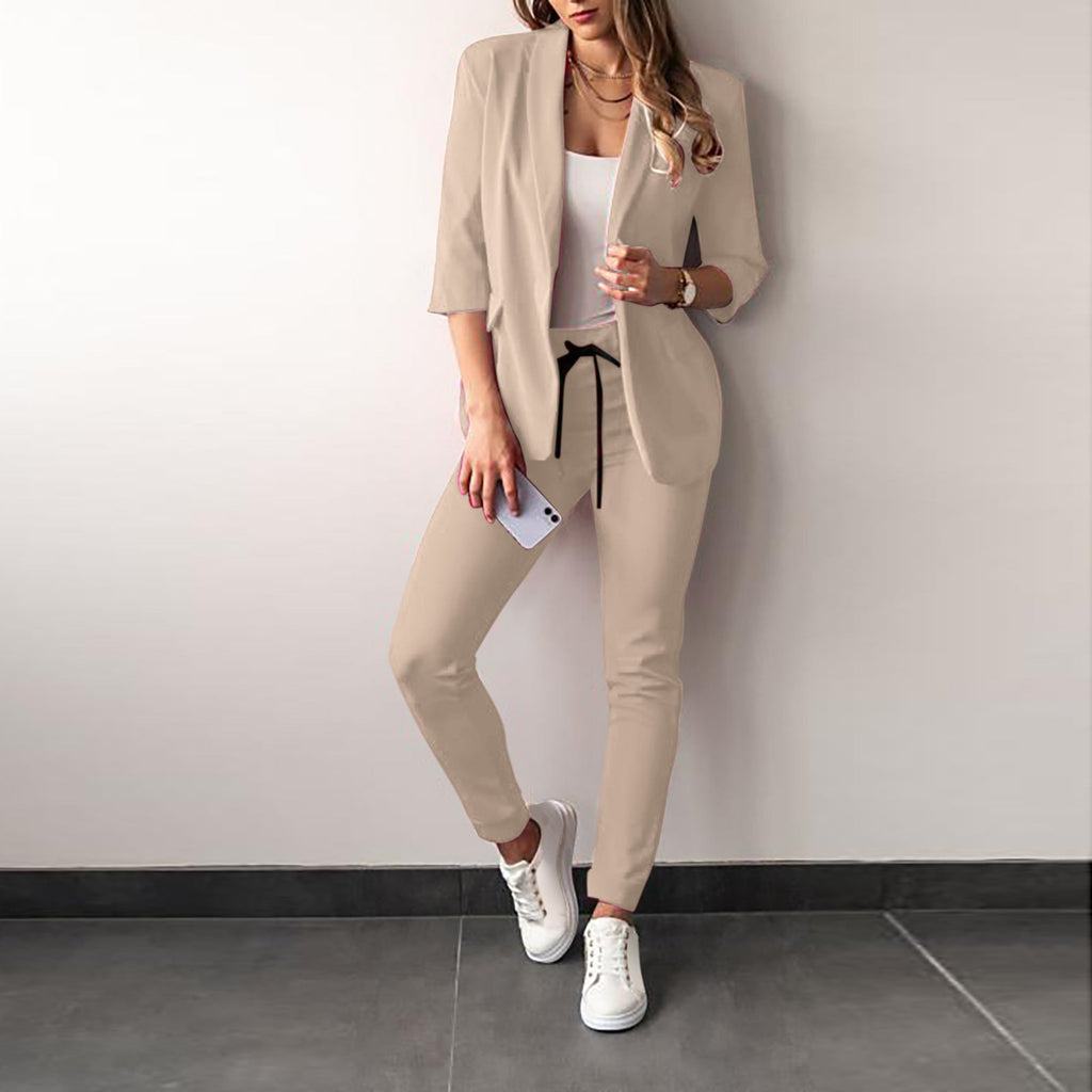 Women's Elegant and Modern Suit Set with Tailored Blazer and Slim Pants