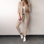 Women's Elegant and Modern Suit Set with Tailored Blazer and Slim Pants