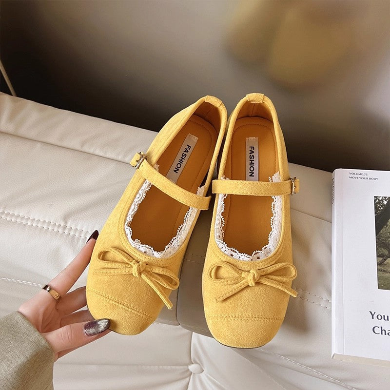 Women's Ballet Flats with Elegant Buckle and Delicate Lace Trim