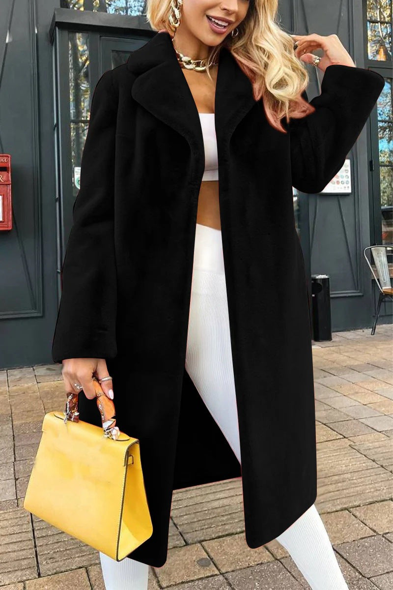 Women's Elegant Fleece Jacket with Modern Cut and Spacious Pockets