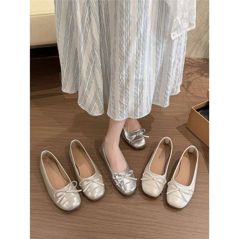 Women's Ballet Flats with Decorative Bow Design