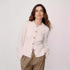 Women's Elegant Cardigan with Button Details and Practical Pockets