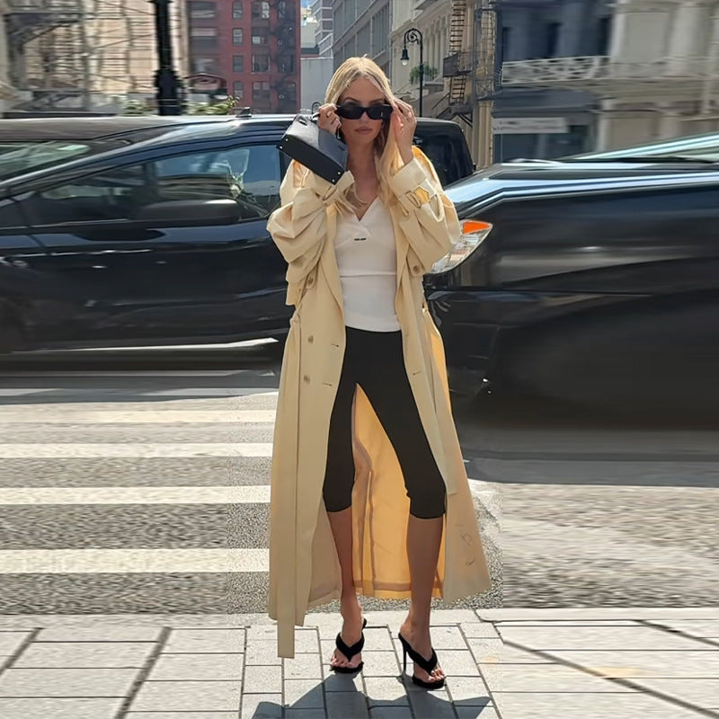 Elegant Women's Trench Coat with Fashionable Cut
